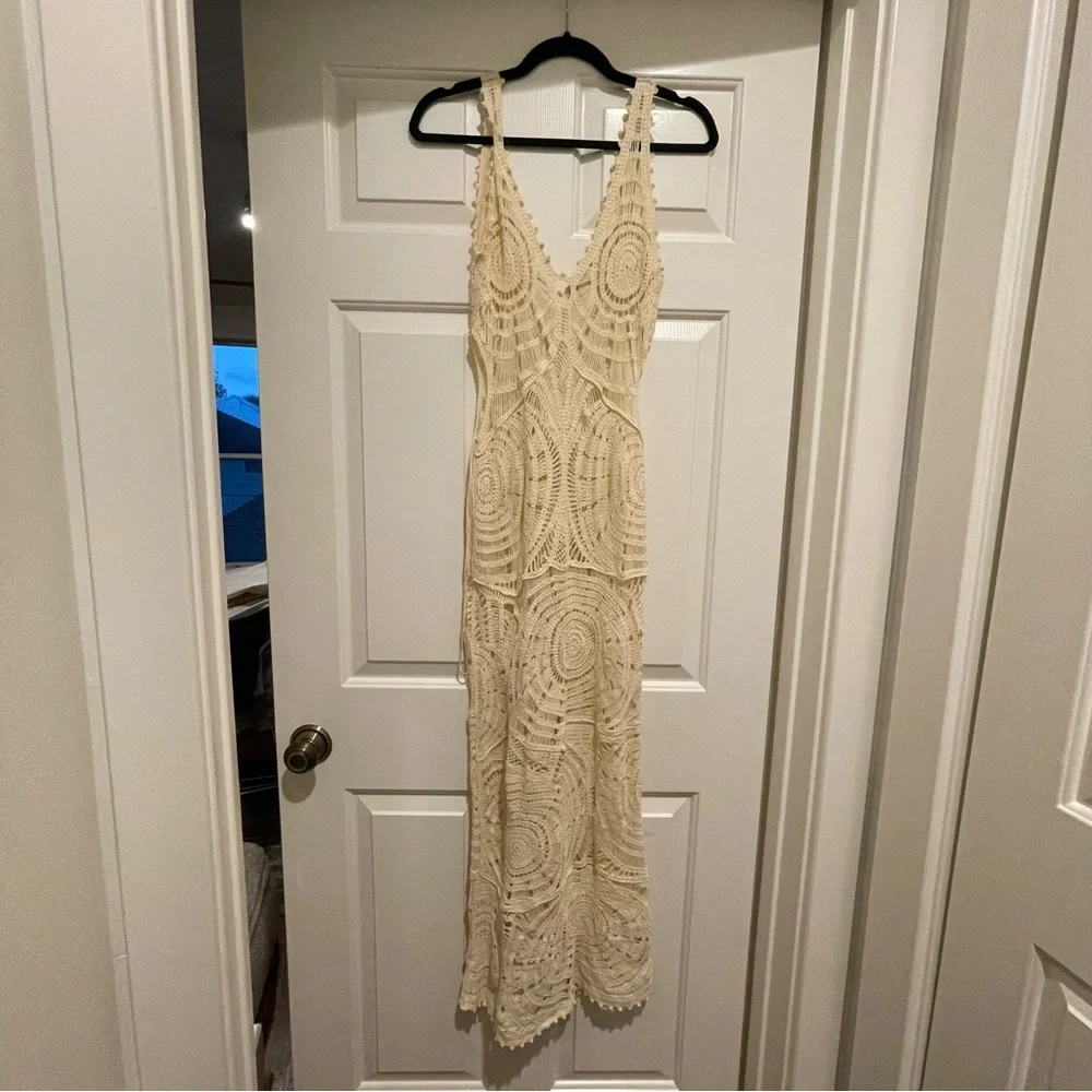 Elegant Cream Cover Up - Picture 1 of 1